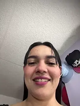 Alaia_Blosson  live sex cam