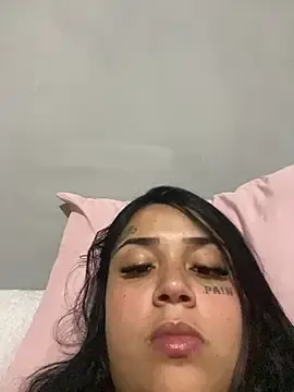 Babebommer  live sex cam
