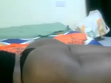 CurvyYolanda  live sex cam
