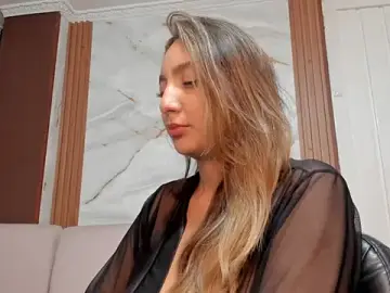 LilyGarciia  live sex cam