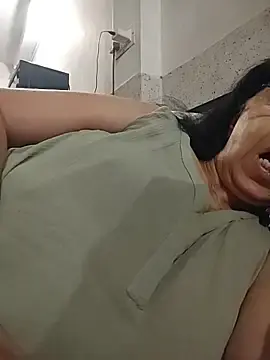 NakedMILFx  live sex cam