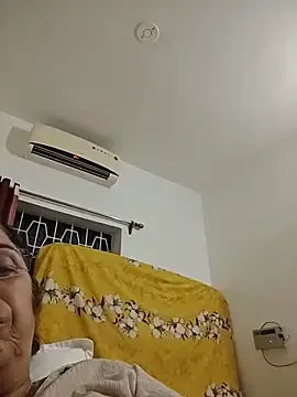 NakedMILFx  live sex cam