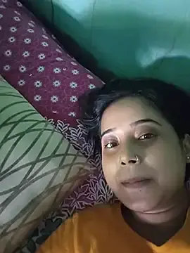 Pujahotgirl22  live sex cam