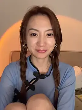 ReiningAffaire  live sex cam