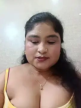 Hornyriyanka  live sex cam