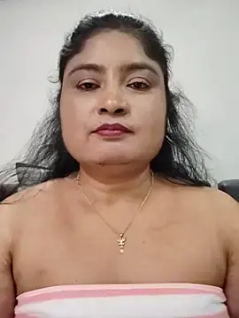 Hornyriyanka  live sex cam