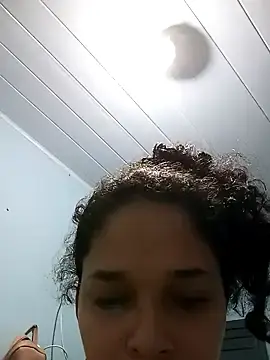 Kelly28  live sex cam