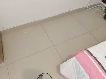 Summer_rouge  live sex cam