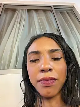 Xenia_golden  live sex cam