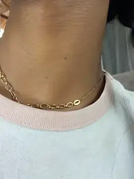 Xenia_golden  live sex cam
