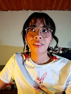 Dolli_virginpussy  live sex cam
