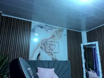 NEFTIS_TAY  live sex cam
