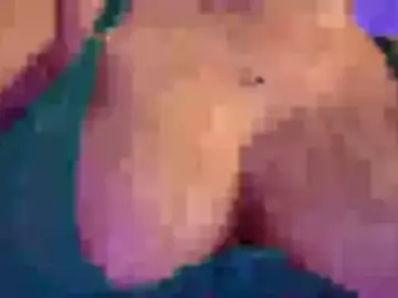 NicolleTaylor  live sex cam