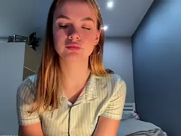 Nikatina  live sex cam