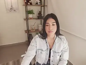 Sassy--Girl  live sex cam