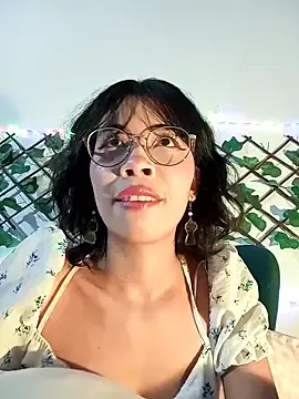 Dolliette24  live sex cam