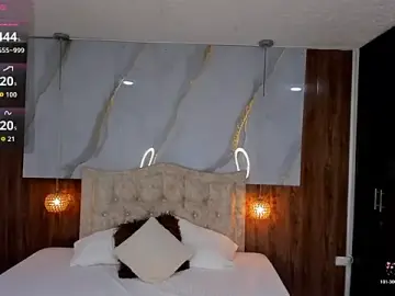 Lia_16  live sex cam