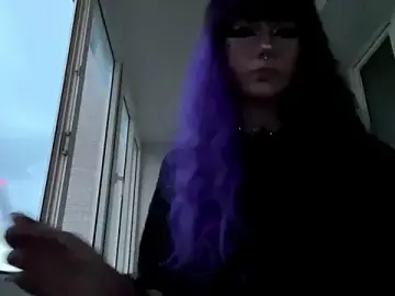 HolyCute  live sex cam