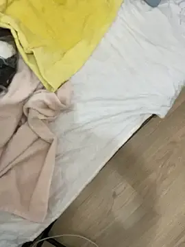 Ozge-SluttyScream69  live sex cam