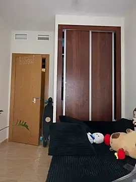 Adriennesexxx  live sex cam