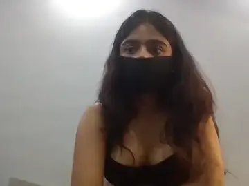 Ishaa_22  live sex cam
