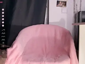 Kellybbface  live sex cam