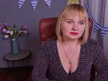 KiraSmiling  live sex cam