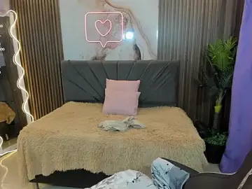 Krysstal_tay1  live sex cam