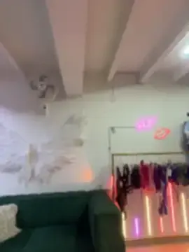 MiaWhiteBunny  live sex cam