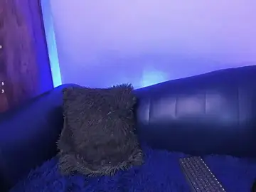 TallSnuSnu  live sex cam