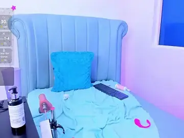 TallSnuSnu  live sex cam