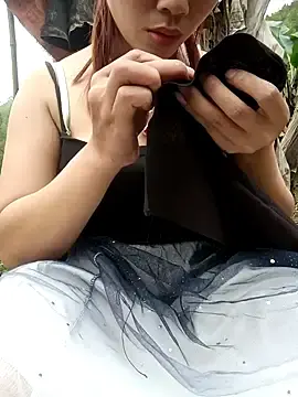 Cute-baby-zz  live sex cam