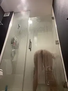ReinalatinaVIP  live sex cam