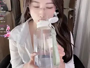 Blossom-666  live sex cam