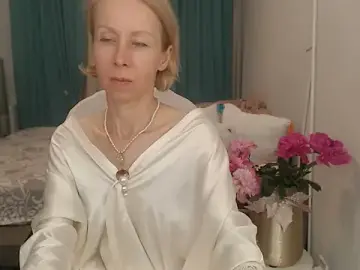 LuxuryNika  live sex cam