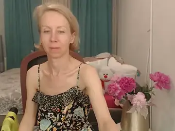 LuxuryNika  live sex cam