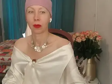 LuxuryNika  live sex cam