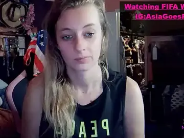 YourSecretGF963  live sex cam