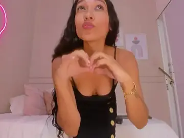_lucia_18  live sex cam