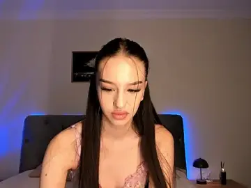 BellaStarr_  live sex cam