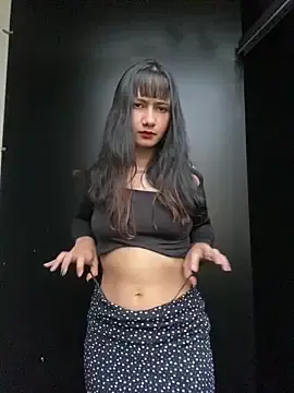 Ca-tmila  live sex cam