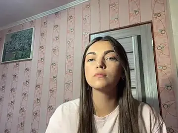IvyToulouse  live sex cam