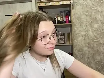 JoanaOrehek  live sex cam