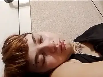 Mialivia  live sex cam