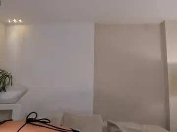 NiaSalvatore  live sex cam