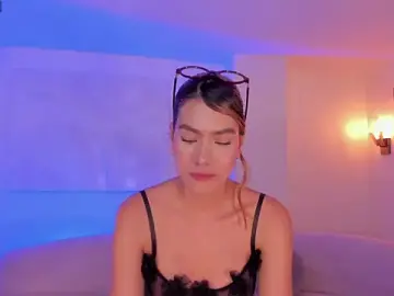 NiaSalvatore  live sex cam
