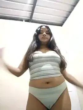Daniela-Peruana  live sex cam