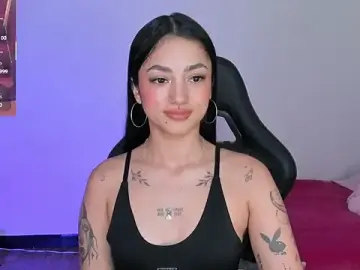 Lizzie_corner_v  live sex cam