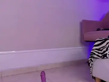 SandyFeral  live sex cam