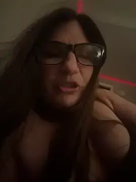 Heartz4Isabella  live sex cam